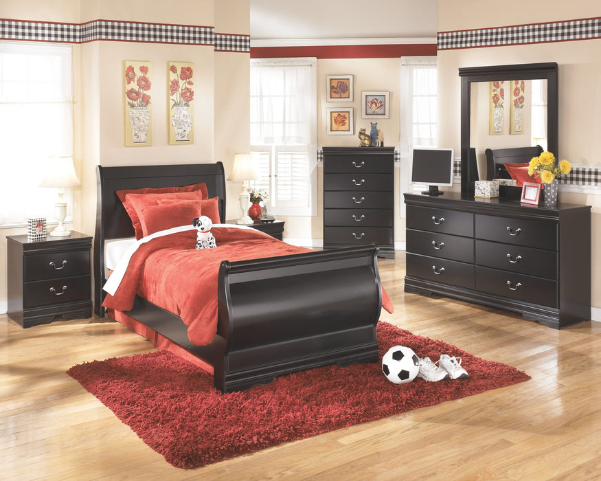 Huey Vineyard - 5 Pc. - Dresser, Mirror, Twin Sleigh Bed - Black