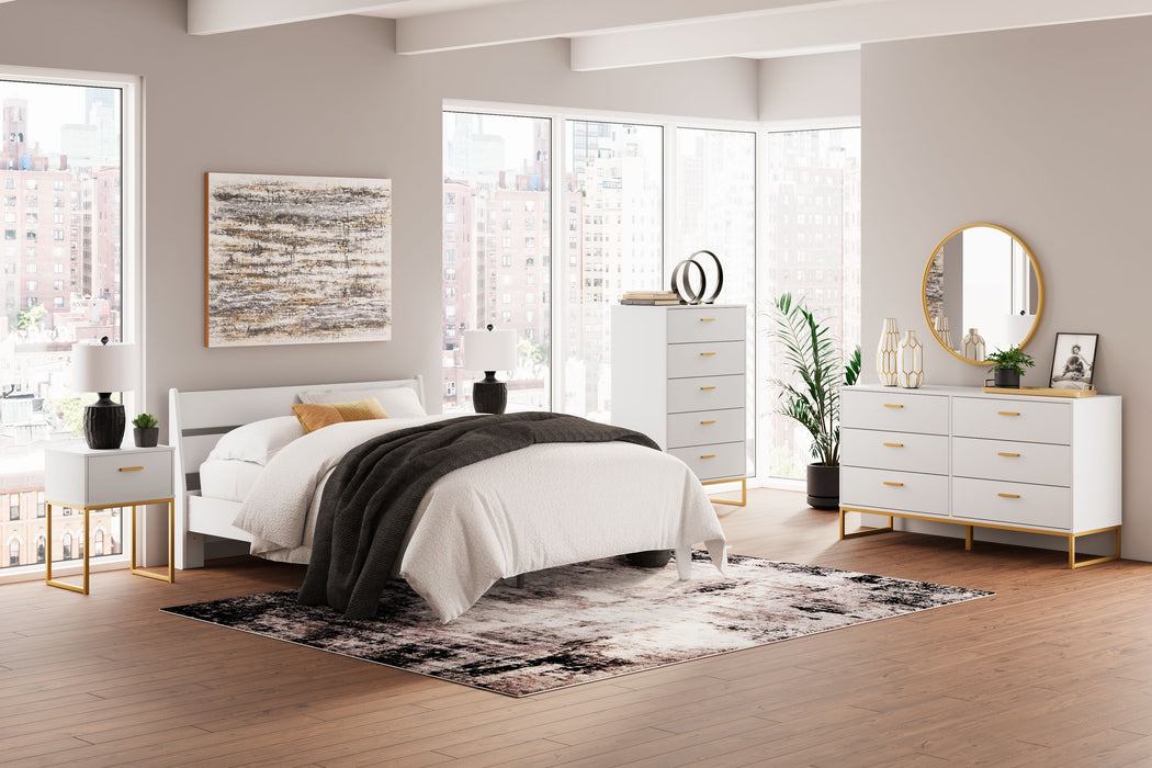 Socalle - 3 Pc. - Dresser, Queen Panel Platform Bed - Two-Tone