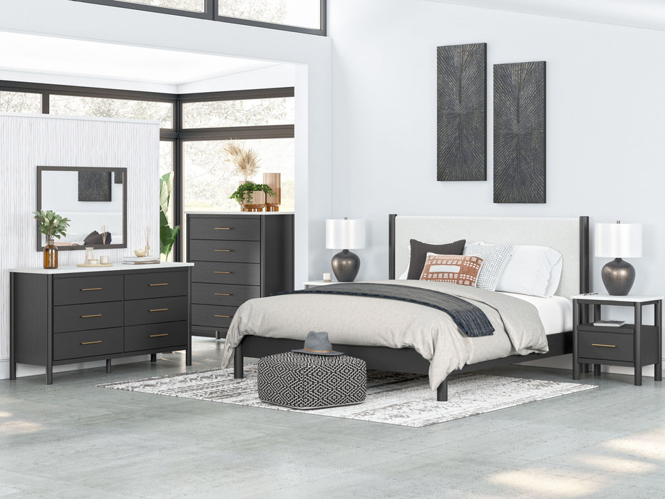 Cadmori - 5 Pc. - Dresser, Mirror, King Upholstered Panel Bed - Black / White