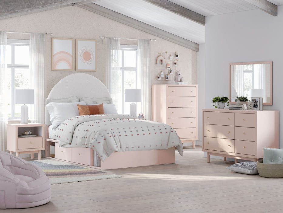 Wistenpine - 8 Pc. - Dresser, Mirror, Chest, Full Upholstered Panel Bed With Under Bed Storage - Blush