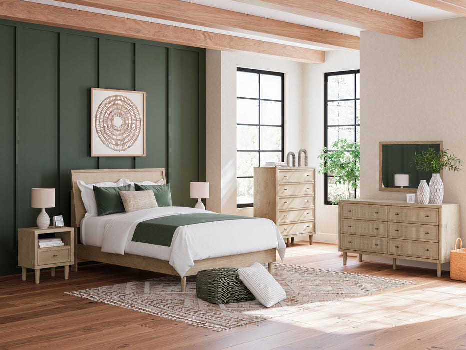 Cielden - 6 Pc. - Dresser, Mirror, Chest, Queen Panel Bed - Two-Tone