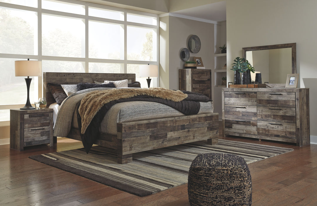Derekson - 8 Pc. - Dresser, Mirror, Chest, King Panel Bed, 2 Nightstands - Multi Gray