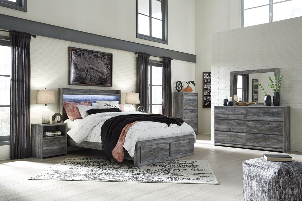 Baystorm - 8 Pc. - Dresser, Mirror, Queen Panel Bed with 2 Storage Drawers, 2 Nightstands - Gray