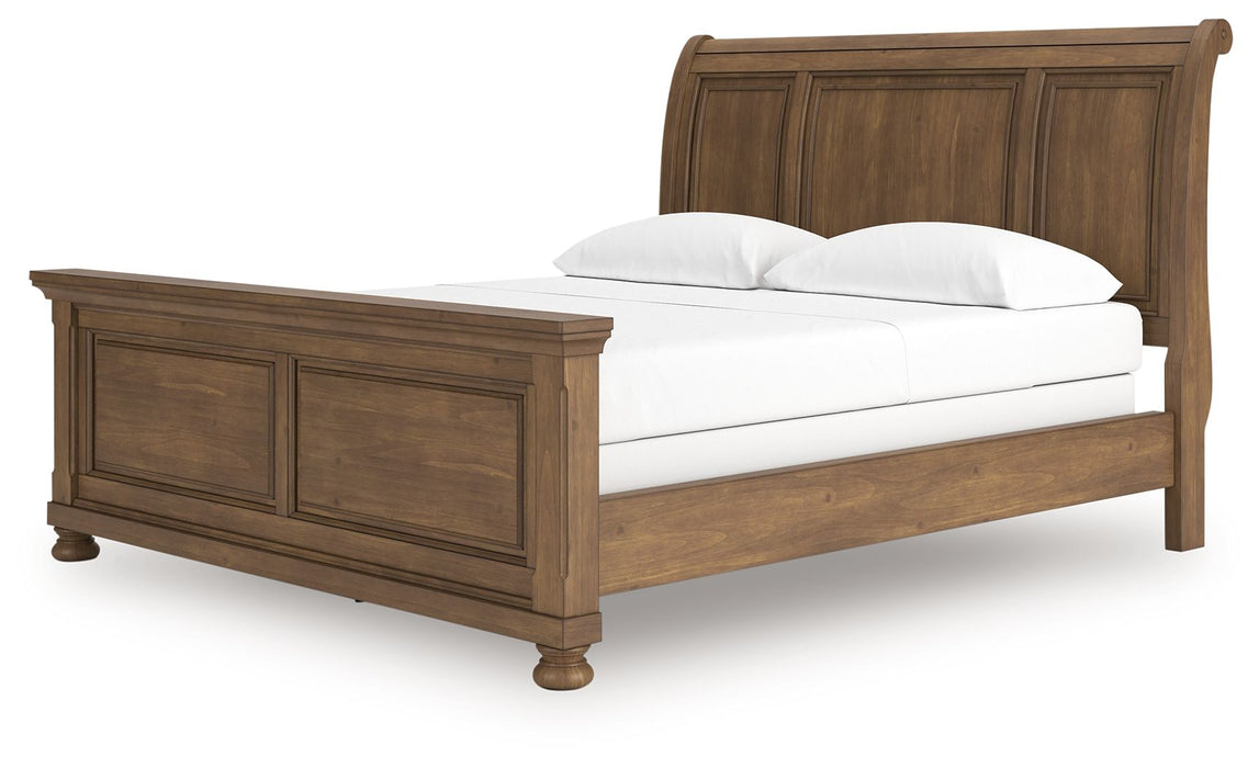 Feddinger - California King Sleigh Bed - Medium Brown