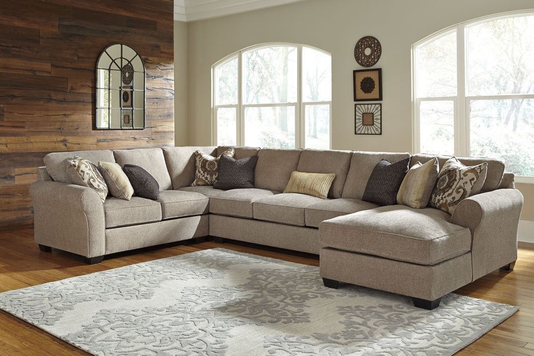 Pantomine - Driftwood - Right Arm Facing Chaise With Armless Sofa 4 Pc Sectional