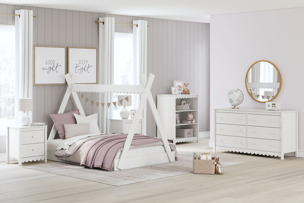 Hallityn - 5 Pc. - Bookcase, Dresser, Full Tent Complete Bed, 2 Nightstands - White