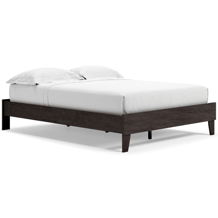 Piperton - Brown / Black - Queen Platform Bed
