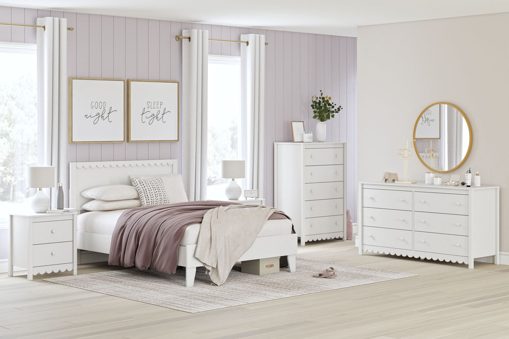 Hallityn - 6 Pc. - Dresser, Chest, Full Panel Platform Bed, 2 Nightstands - White