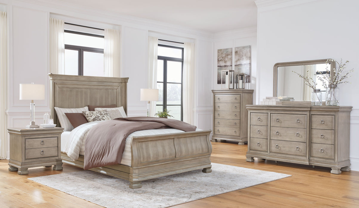 Lexorne - 6 Pc. - Dresser, Mirror, Queen Sleigh Bed, 2 Nightstands - Gray
