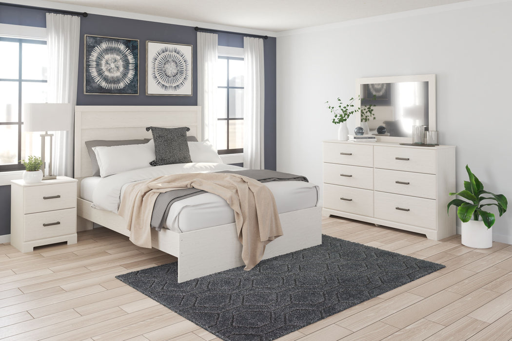 Stelsie - 6 Pc. - Dresser, Mirror, Queen Panel Bed, 2 Nightstands - White