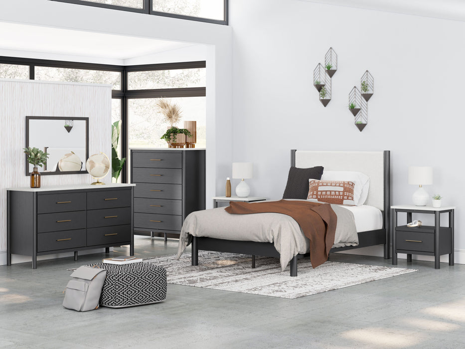 Cadmori - 8 Pc. - Dresser, Mirror, Chest, Full Upholstered Panel Bed, 2 Nightstands - Black / White