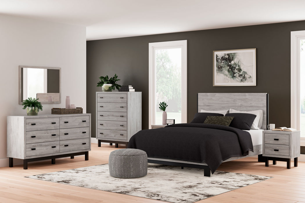Vessalli - 5 Pc. - Dresser, Mirror, King Panel Bed - Gray