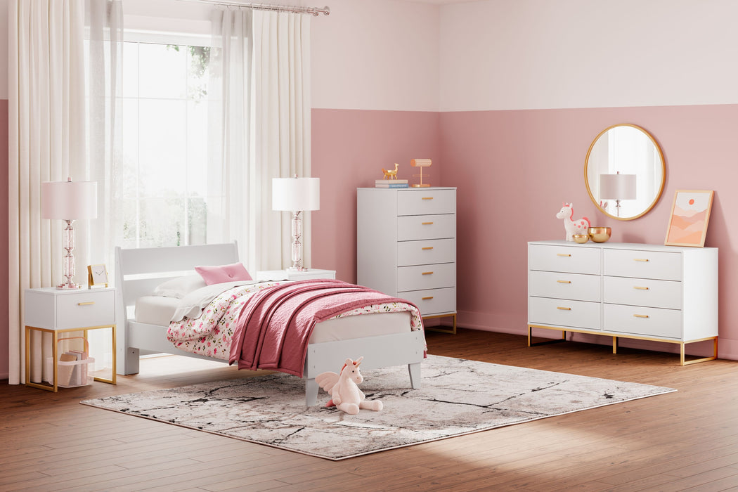 Socalle - 6 Pc. - Dresser, Chest, Twin Panel Platform Bed, 2 Nightstands - Two-Tone