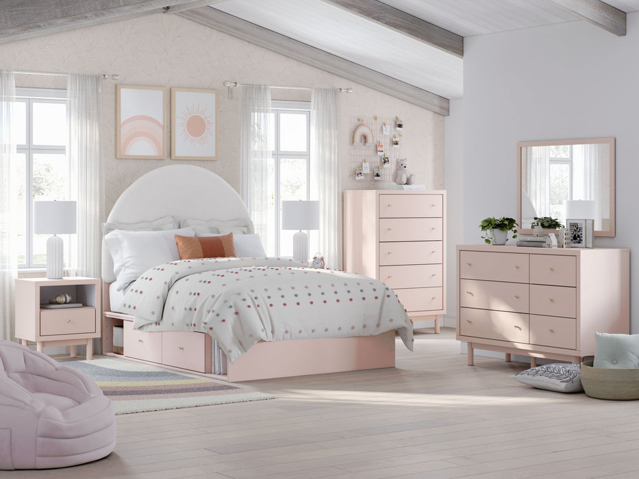 Wistenpine - 8 Pc. - Dresser, Mirror, Full Upholstered Panel Bed With Side Storage, 2 Nightstands - Blush